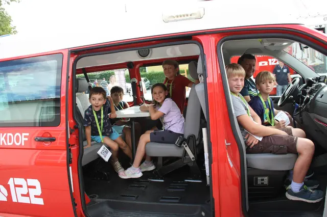 Ausfahrt mit der Feuerwehr | Foto: FJ Raabs