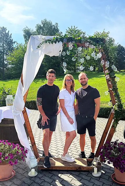 Michael Aschenreiter, Andrea Gschwantner, Tomas Kwasnicka vom Service-Team des GASThouse Golfrestaurants in Lengenfeld. | Foto: Golfclub Lengenfeld