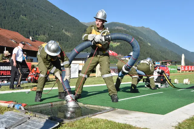 Beim 53. Bezirks-Nassleistungsbewerb in Ranggen zeigten 95 Gruppen ihr Können.  | Foto: BFV IBK-Land