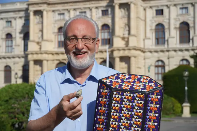 Andreas Ertl beschäftigt sich seit vier Jahrzehnten mit der Mineralgruppe Turmalin und der Erstbeschreibung sowie der Entdeckung zahlreicher Minerale. 
 | Foto: Robert Krickl