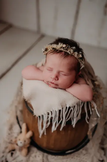 Name: Marie
Geburtsdatum: 26.06.2025 um 0:48 Uhr
Gewicht: 3730 g
Größe: 51 cm
Eltern: Daniela und Mario Serschen aus Obervogau  | Foto: PHOTOGRAPHY.TKO | Babyfotografie | Teresa Körbler