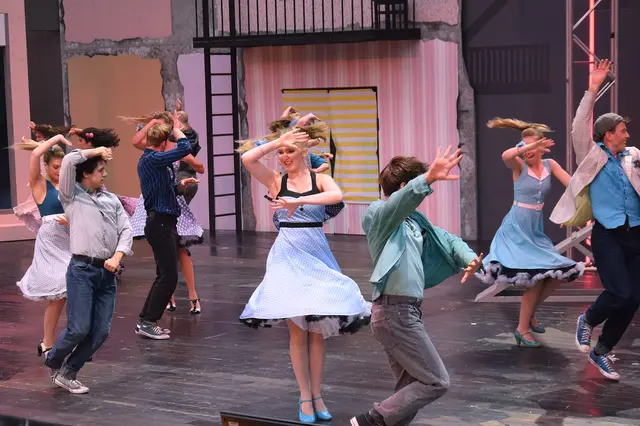 "West Side Story" Viel Schwung auf der Bühne und Begeisterung auf der Tribüne. | Foto: © Friedl Schwaighofer