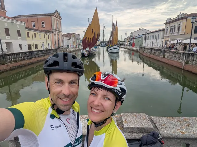 Leonhard und Evelyne Kern unternahmen eine Bike-Hochzeitsreise. | Foto: Familie Kern