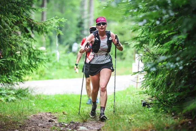 Mit einer Zeit von 4:56 Stunden belegte Andreas Zogsberger Platz 3 in der Damenwertung, gewann ihre Altersklasse und sicherte sich insgesamt Platz 24 von 170 Starterinnen. | Foto: sportograf.com