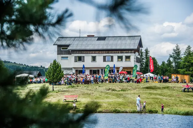 Die Winterleitenhütte am Fuße des Zirbitzkogels. | Foto: Mitteregger
