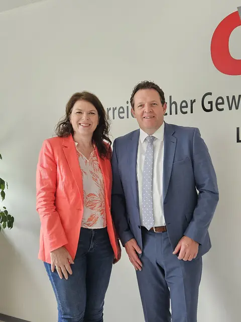 Landesrat René Zumtobel und ÖGB-Landesvorsitzende Sonja Föger-Kalchschmied im Dialog über sozial gerechte Mobilität. | Foto: ÖGB Tirol