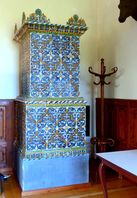 Ein Ofen im Jagdzimmer. | Foto: Alexander Bartek