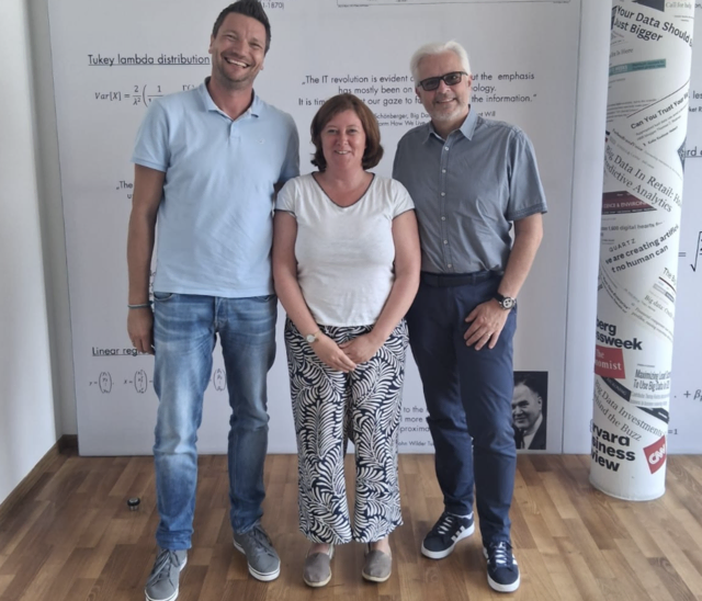 Von links: Martin Wolfger (Projektleiter &amp; IT-Experte), Martina Weber (GF Sonneninsel) und Martin Höck (Geschäftsführer der Firma „solutionbox"). | Foto: Sonneninsel