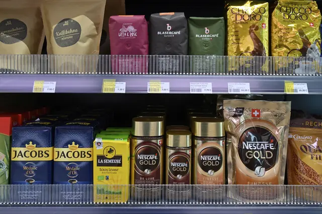 In Berlin nehmen in Supermärkten die Fälle von Kaffeediebstählen zu. Anscheinend so drastisch, dass man dort Maßnahmen setzt. | Foto: Manfred Bail / imageBROKER / picturedesk.com