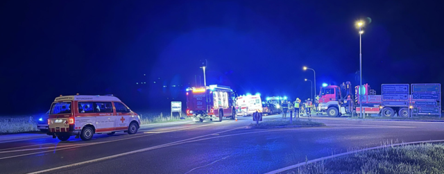 Die dramatischen Szenen, die sich am Sonntagabend abspielten, zeigen einmal mehr, wie schnell Unachtsamkeit auf der Straße fatale Folgen haben kann. | Foto: FF Horn