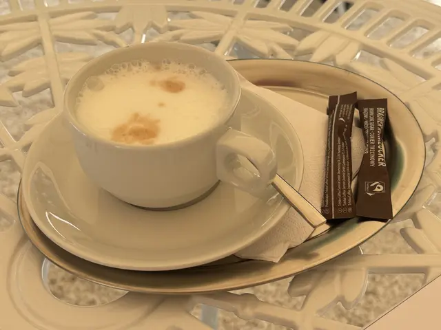 Zeit für einen Kaffee mit Blick auf die romantische Kulisse. | Foto: MeinBezirk/Laura Jung