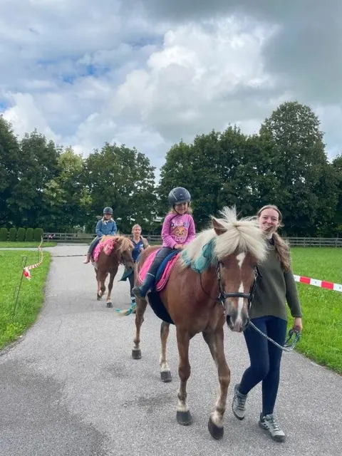 Für Groß und Klein gab es ein buntes Programm. | Foto: Plusregion