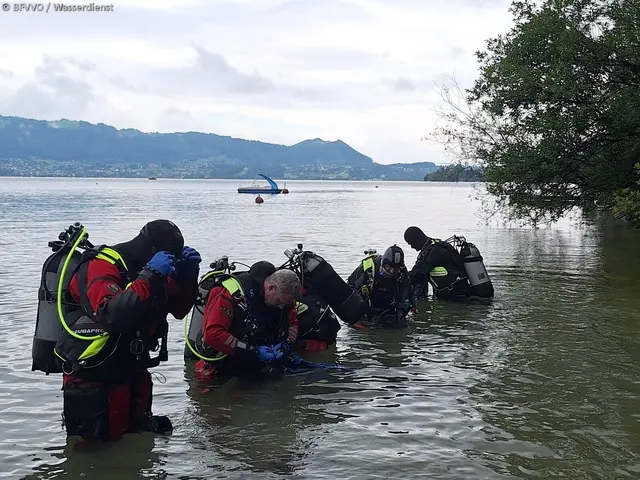 Die Taucher beim Üben im Wasser. | Foto: Wasserdienst BFV Voitsberg