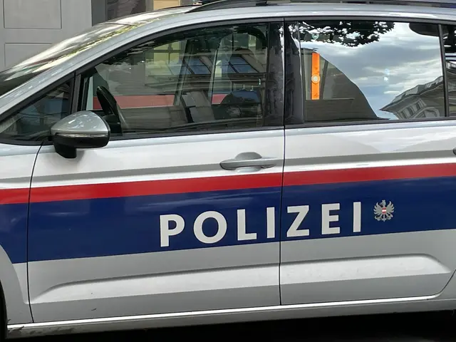 In Floridsdorf läuft am Dienstagvormittag ein Großeinsatz der Polizei. | Foto: Antonio Šećerović/RMW