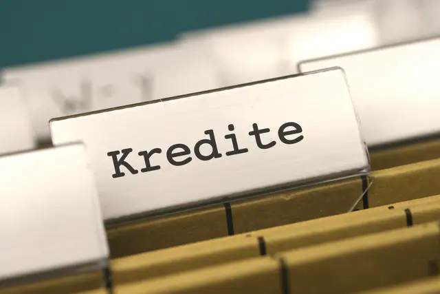 Die Auskunftei CRIF vergibt laut noyb in Österreich millionenfach Kredit-Scores auf Basis fragwürdiger Daten wie Wohnort, Alter und Geschlecht. Der Verein noyb prüft nun mögliche DSGVO-Verstöße und bereitet eine Sammelklage vor, der sich Betroffene kostenlos anschließen können. | Foto: Bilderbox