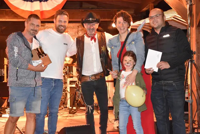 Hianzenbräu verloste "bierige" Preise. | Foto: Michael Strini