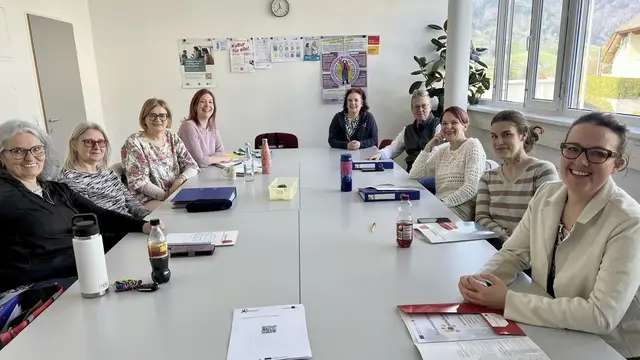 Das KompetenzNetzwerk FrauenzukunftDigitalisierungNew Work der Frauenstiftung Steyr unterstützt Frauen aus ländlichen Regionen dabei, ihre digitalen und beruflichen Fähigkeiten zu stärken, um Einkommensunterschiede zu verringern und neue Karrierechancen zu schaffen. Das Netzwerk bietet kostenlose, modulare Workshops und fördert Vernetzung, Chancengleichheit sowie die Vereinbarkeit von Familie und Beruf, unterstützt von EU und Land Oberösterreich. | Foto: Frauenstiftung Steyr