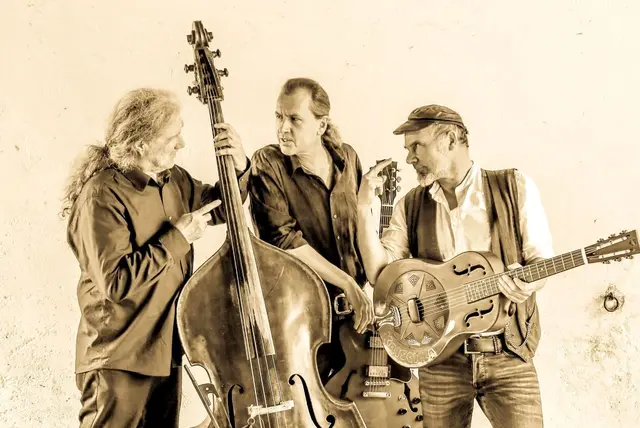 Charlie &amp; die Kaischlabuam am 9. August 2025 im Ligister Schilcherhof. Foto: Sock