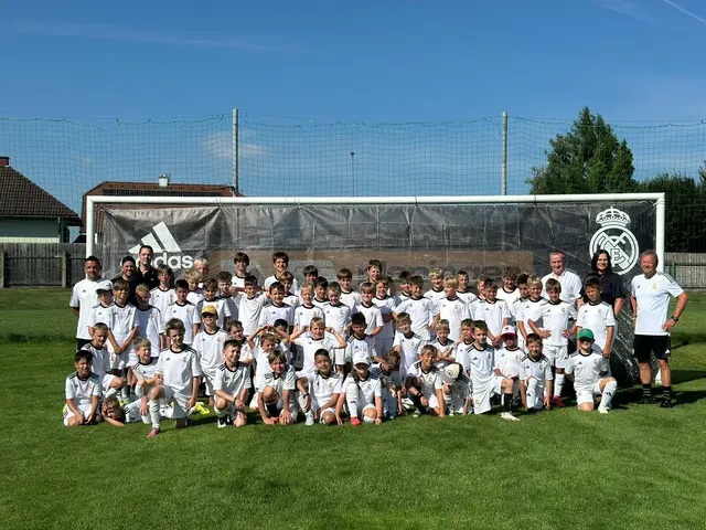 Ein wahrlich königliches Trainingslager fand in Neufeld an der Leitha statt.  | Foto: Büro Landtagspräsidentin