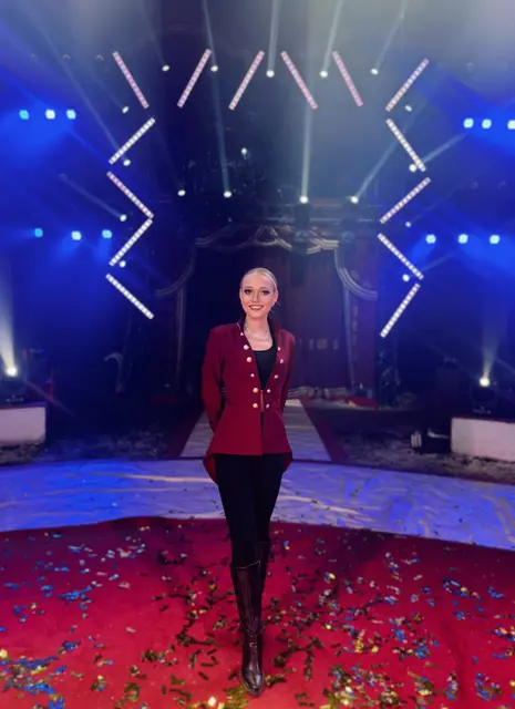 Jolanda Hofmann lebt seit 1,5 Jahren im Wohnwagen. | Foto: Circus Louis Knie