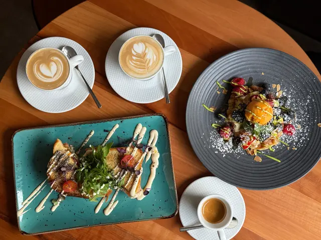Von Frühstück bis zum Abendessen sollte ein jeder fündig werden. | Foto: Alser Café