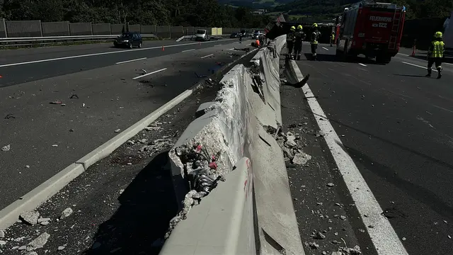 Ein schwerer Lkw-Unfall hat am Dienstag, 5.8., auf der Westautobahn (A1) in Fahrtrichtung Wien zwischen Sankt Christophen und Altlengbach für erhebliche Verkehrsbehinderungen gesorgt.  | Foto: DOKU-NÖ