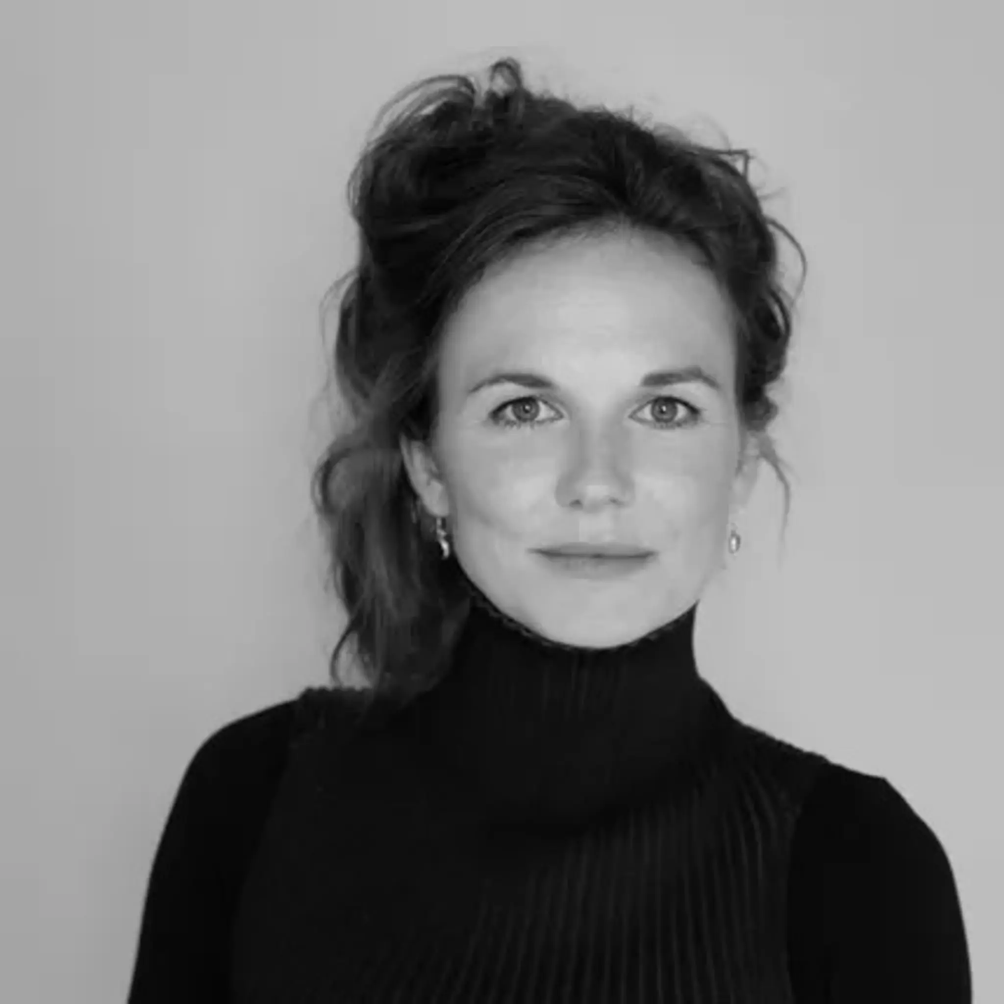 Katharina-K-lle-liest-in-der-Operngasse-aus-ihrem-neuen-Buch