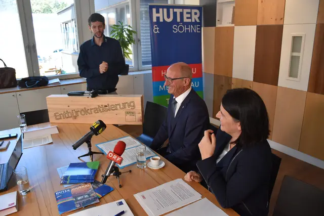 Der große Wunsch der Wirtschaft in Tirol ist die Entbürokratisierung.  | Foto: Haun