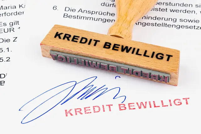 Besonders alarmierend: 18 Prozent der Kreditnehmerinnen und -nehmer zahlen monatlich mehr als 900 Euro für ihre Kredite zurück. | Foto: Patrizia Mundt