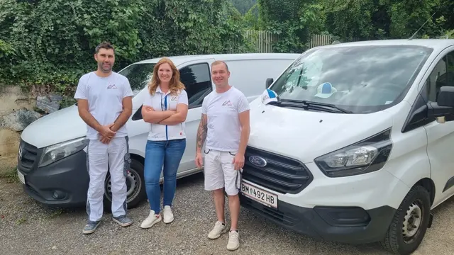 Eldar Požegić, Katja Petar Visic, Jernej (Rene) Petar am Sprung zu Kunden. Die Reka Team OG wurde vor einem Jahr gegründet. | Foto: Visic