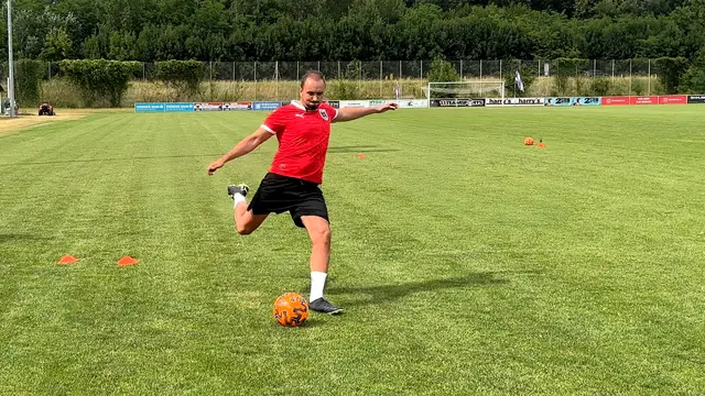 Und am Schluss: der Schuss aufs Tor. | Foto: Lukas Triebelnig