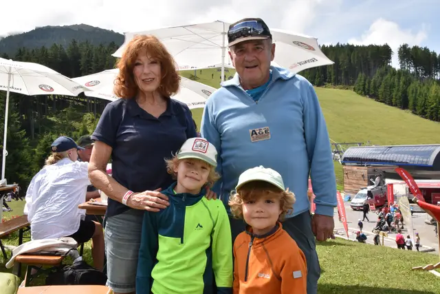 Johanna, Siegfried, Roman und Bruno hatten einen tollen Tag am Glungezer.  | Foto: Kendlbacher