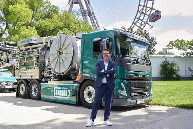 Neues Fahrzeug: Klimastadtrat Jürgen Czernohorszky (SPÖ) präsentiert den "E-FLUSH". | Foto: Stadt Wien/Markus Wache