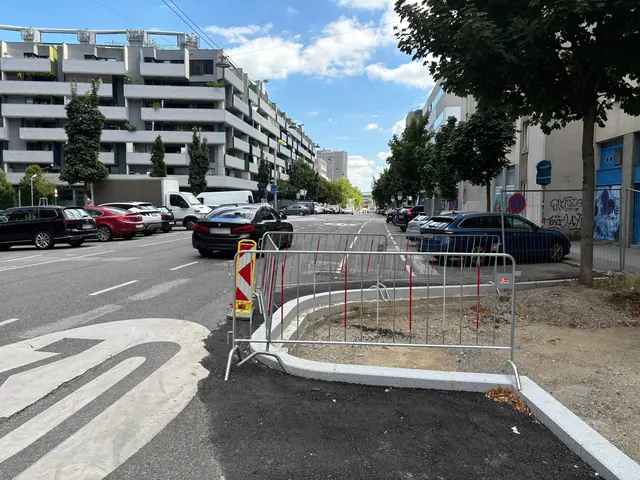 Der Radweg aus Richtung der Landstraßer Hauptstraße in die Viehmarktgasse endet zurzeit abrupt in einer Baustelle. | Foto: Luca Arztmann/MeinBezirk