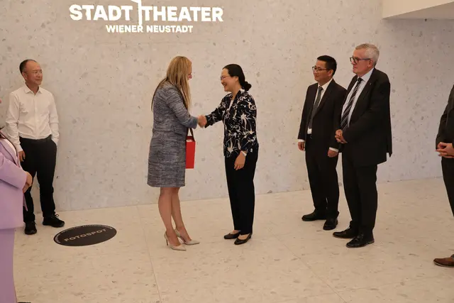 Die Verabschiedung verlief herzlich: Auf baldiges Wiedersehen! | Foto: Kathrin Schauer