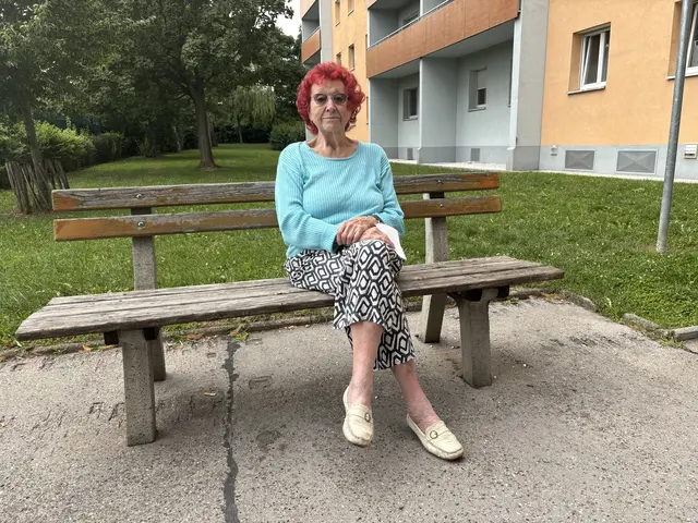 Edith Haller hat in über 60 Jahren in Simmering noch nichts Vergleichbares erlebt.  | Foto: Luca Arztmann/MeinBezirk