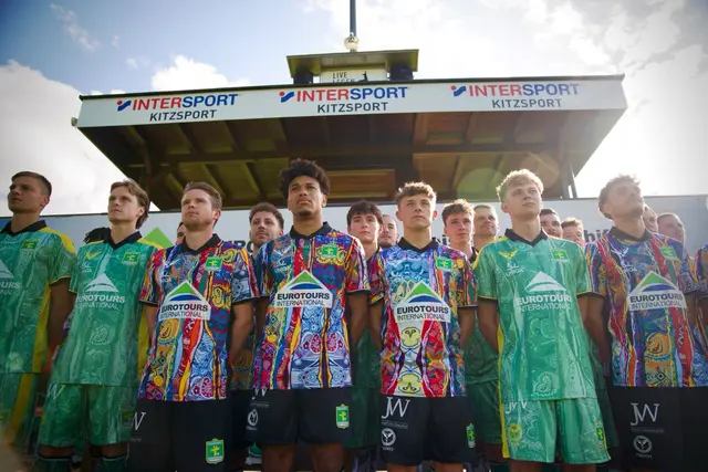Der Kitzbüheler Fußballclub präsentierte kürzlich seinen neuen Sponsor und eine komplett neu gestaltete Trikotkollektion. | Foto: Colucci