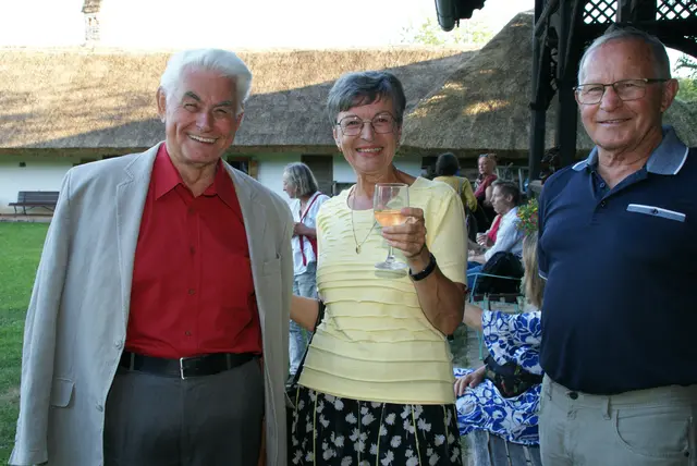 Literaturfreunde: Rudi Werkovits, Anita und Ernst Hammerl. | Foto: Anna Kaufmann
