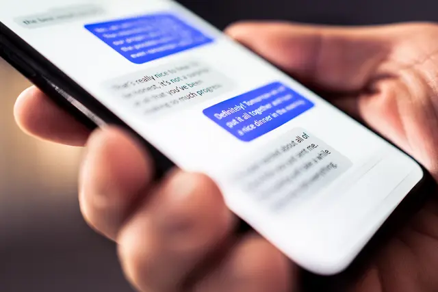 Ein 35-jähriger Mann aus dem Bezirk Villach wurde Opfer eines SMS-Betrugs. (Symbolfoto) | Foto: stock.adobe.com/at/ terovesalainen