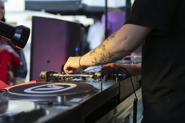 Die Stadt Salzburg setzt 2025 ein starkes kulturpolitisches Zeichen und fördert erstmals die lokale Klubkultur als eigenständigen Bereich. | Foto: Symbolfoto: Stadt Salzburg/Christian Schnaitl