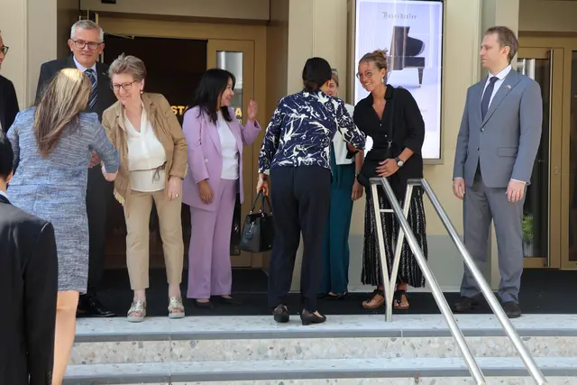 Die Begrüßung... | Foto: Kathrin Schauer