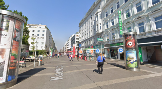 Die Exekutive hatte es am Dienstag am Keplerplatz unter anderem mit alkoholisierten Frauen zu tun, die vor einem Imbissstand randalierten. (Archiv) | Foto: Screenshot Google Maps
