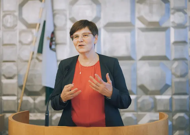 Birgit Sandler pocht auf das Anrecht der Gemeinderatsmitglieder auf Urlaub in der Hauptferienzeit.  | Foto: Neves