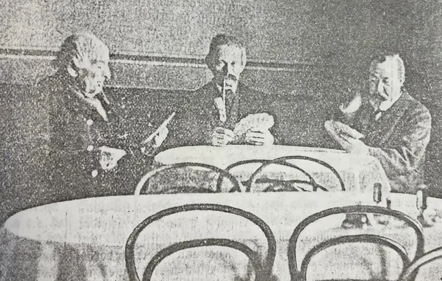 Die Schärdinger Herren Umbauer, Waizenauer und Wimeder trafen sich von 1883 bis 1907 jeden Sonntag für drei Stunden zu einer Partie "Preveranz" im Bahnhofsrestaurant Schärding.  | Foto: Schärding Wochenblatt 1907/Nr.50