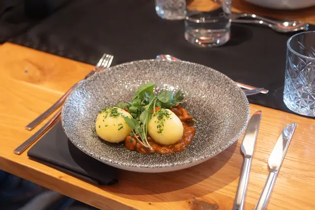 Waldviertler Erdäpfelknödel mit Eierschwammerlragout | Foto: Waldviertel Tourismus/Franz Kuben