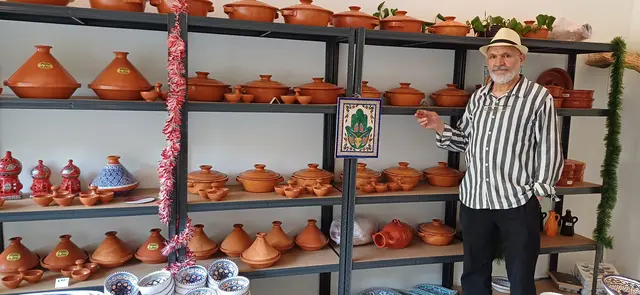 Das "Olive House" ist für Abdelkader Ben Amor weit mehr als nur ein Geschäft. Es sei für ihn vielmehr ein Ort für kulturellen Dialog, Integration und wirtschaftliche Teilhabe.  | Foto: Olive House