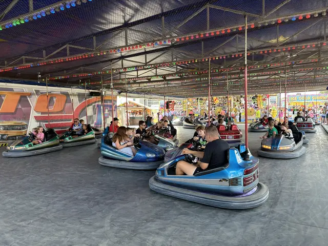 Der Vergnügungspark mit Autodrom und vielen weiteren Attraktionen wartet am Gady Markt | Foto: Gady