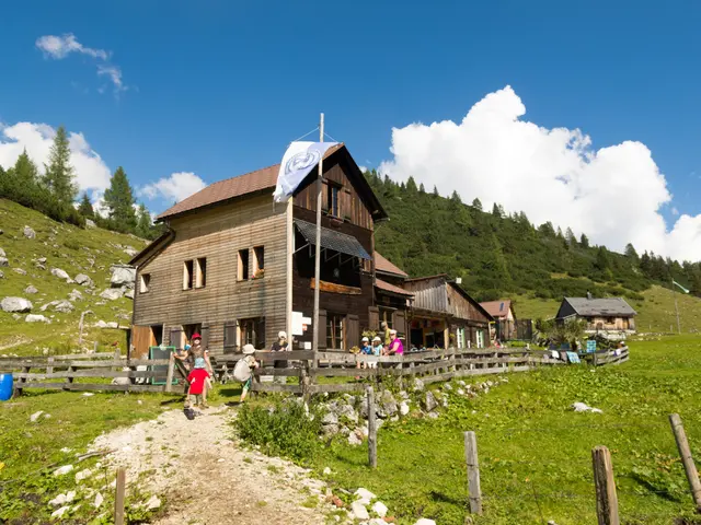 Die Hochmölbinghütte liegt auf 1.683 Meter Seehöhe in der Gemeinde Wörschach. Nun könnte sie geschlossen werden. | Foto: Michael Platzer/ÖTK