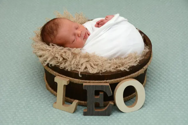Name: Leo Maximilian
Geburtsdatum: 27.07.2025
Gewicht: 3240 g
Größe: 49 cm
Eltern: Christina Prasch und Stephan Paier aus Neuberg | Foto: Babysmile