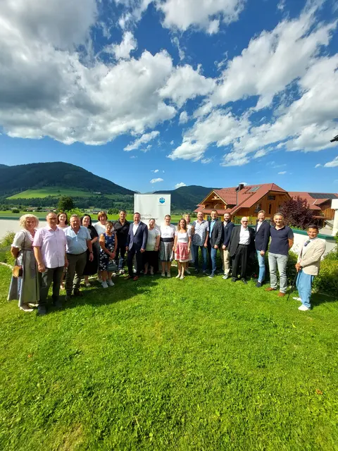 Anlässlich des 15-jährigen Bestehens des MACO-Produktionswerks in Mauterndorf wurden Mitarbeitende für ihre langjährige Betriebszugehörigkeit feierlich geehrt. | Foto: (c) MACO